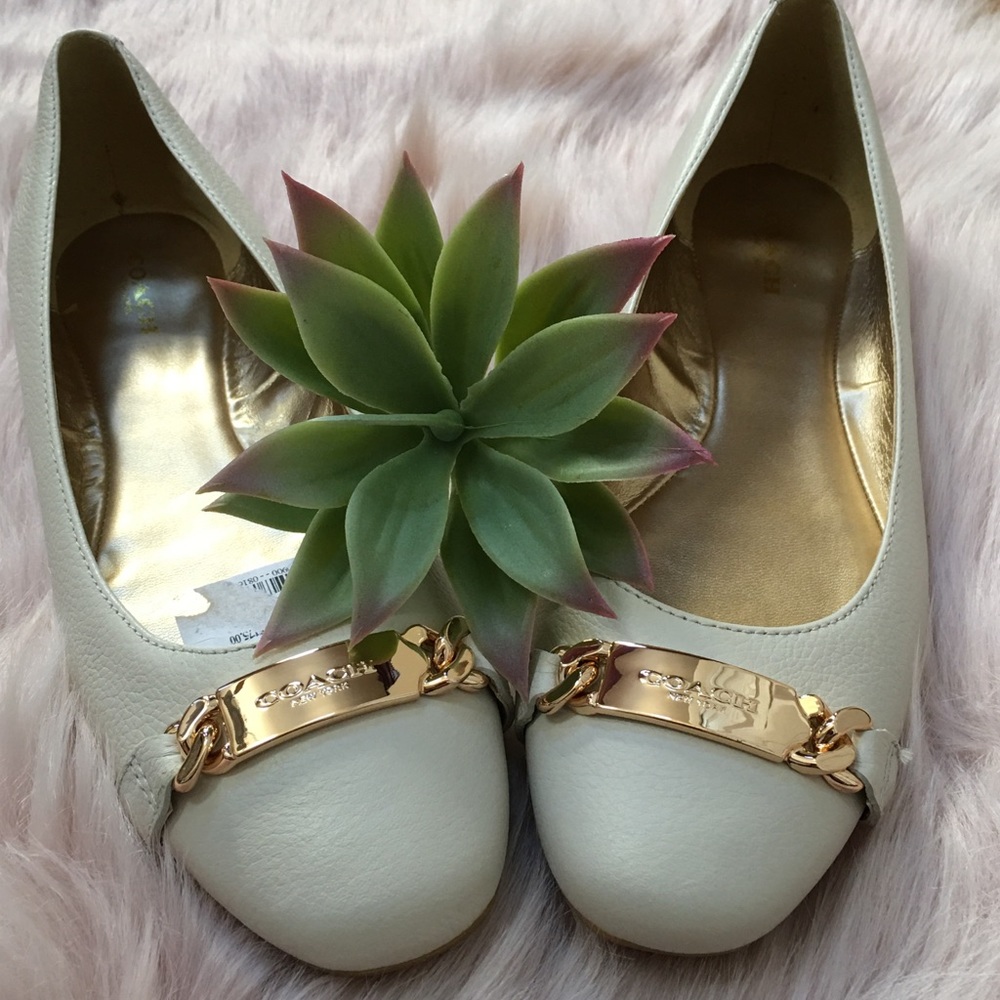 NWOT Coach Bianca Pebble  Leather Shoe Size 9.5M